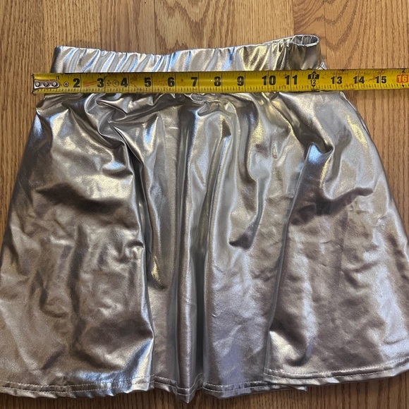 Shiny Silver Skirt Size XS - Picture 3 of 5